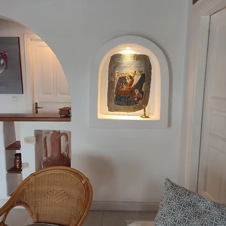 Beachside 2 Bd Stylish W Private Patio Ornos (Mykonos)