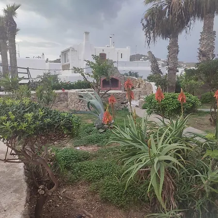 Beachside 2 Bd Stylish W Private Patio Ornos (Mykonos)