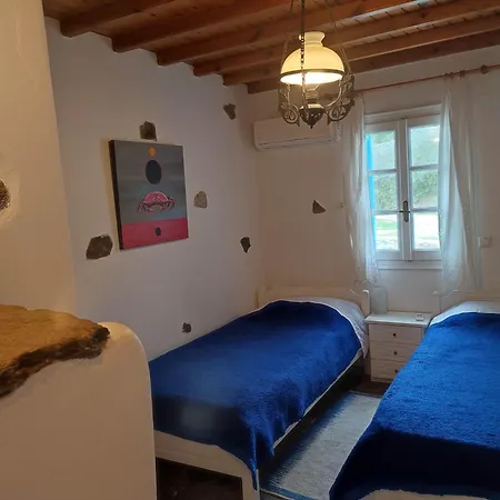 Beachside 2 Bd Stylish W Private Patio Ornos (Mykonos)