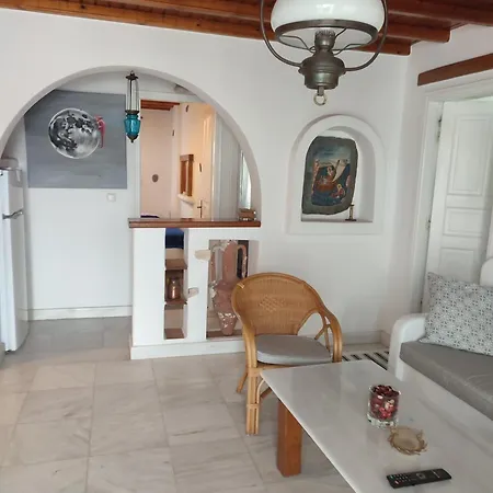 Beachside 2 Bd Stylish W Private Patio Apartment *